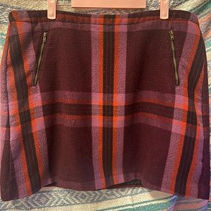 Stylus Plaid Polyester/Rayon skirt. 16w